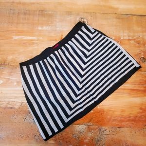 Knit Mini Skirt - Black and White Stripes size Medium